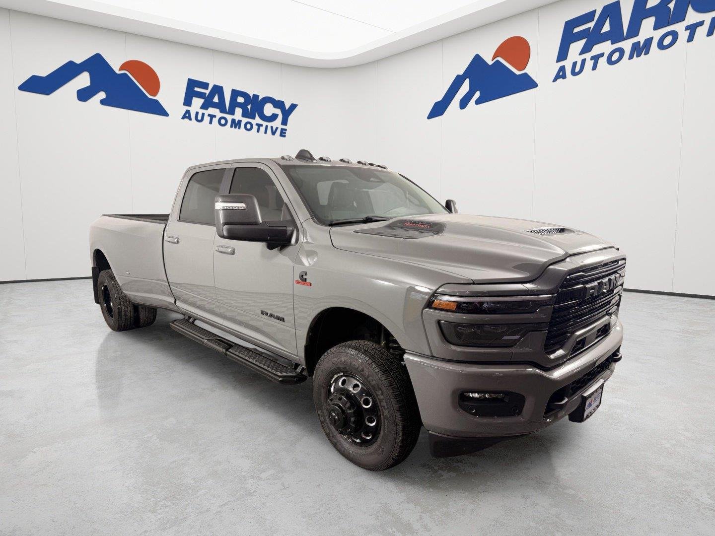 New 2026 Ceramic Gray Clear-Coat Exterior Paint RAM Laramie image 12