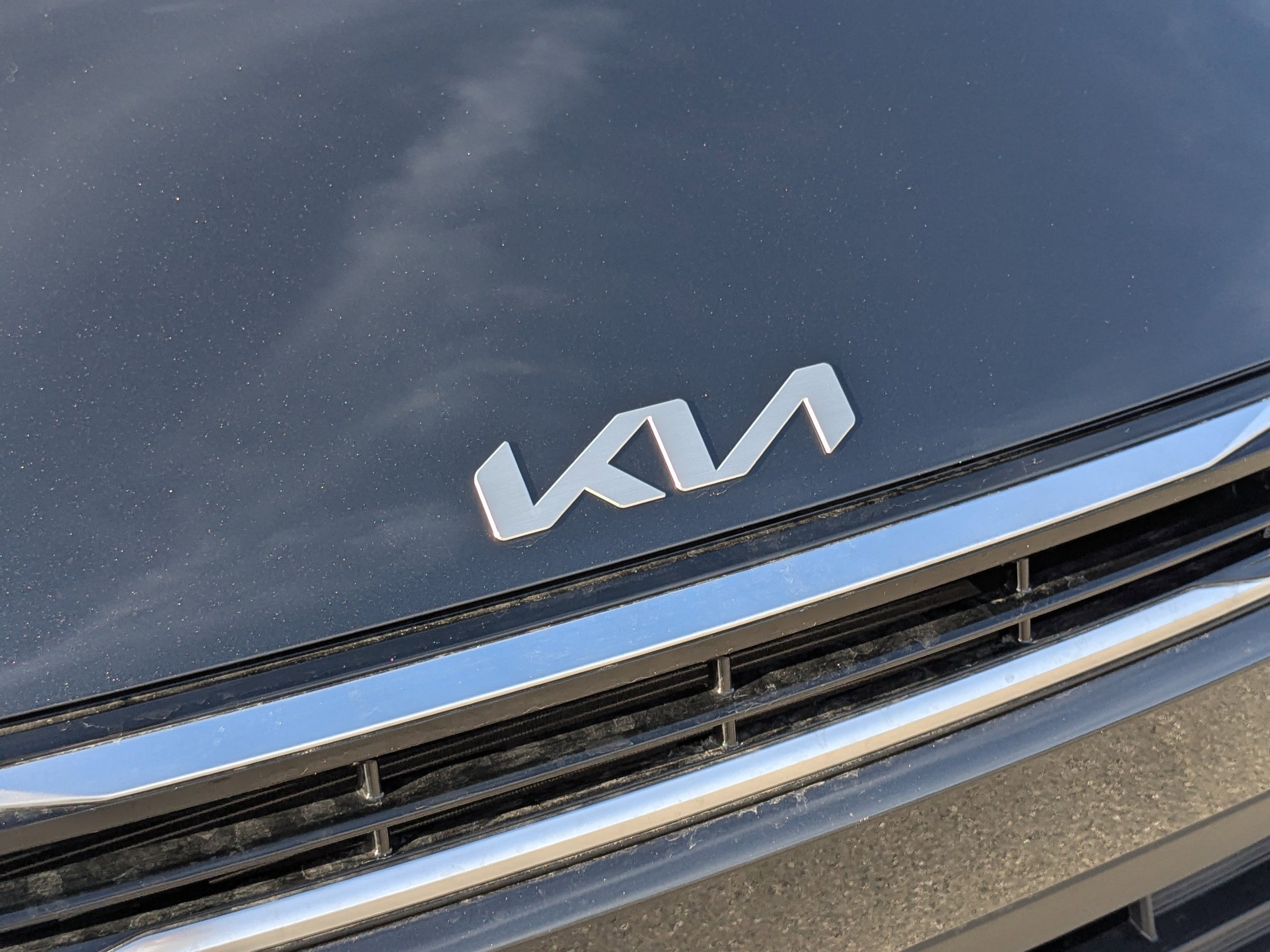 New 2025 Interstellar Gray Kia EX image 11