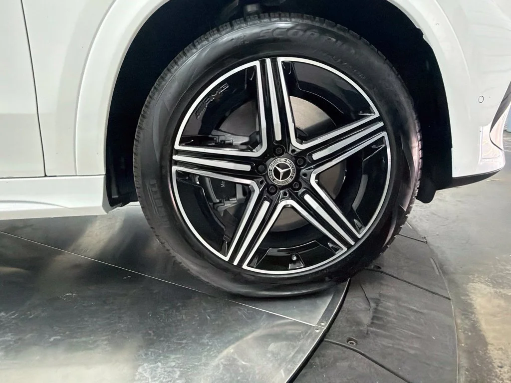 New 2027 White Mercedes-Benz GLE 450 image 9