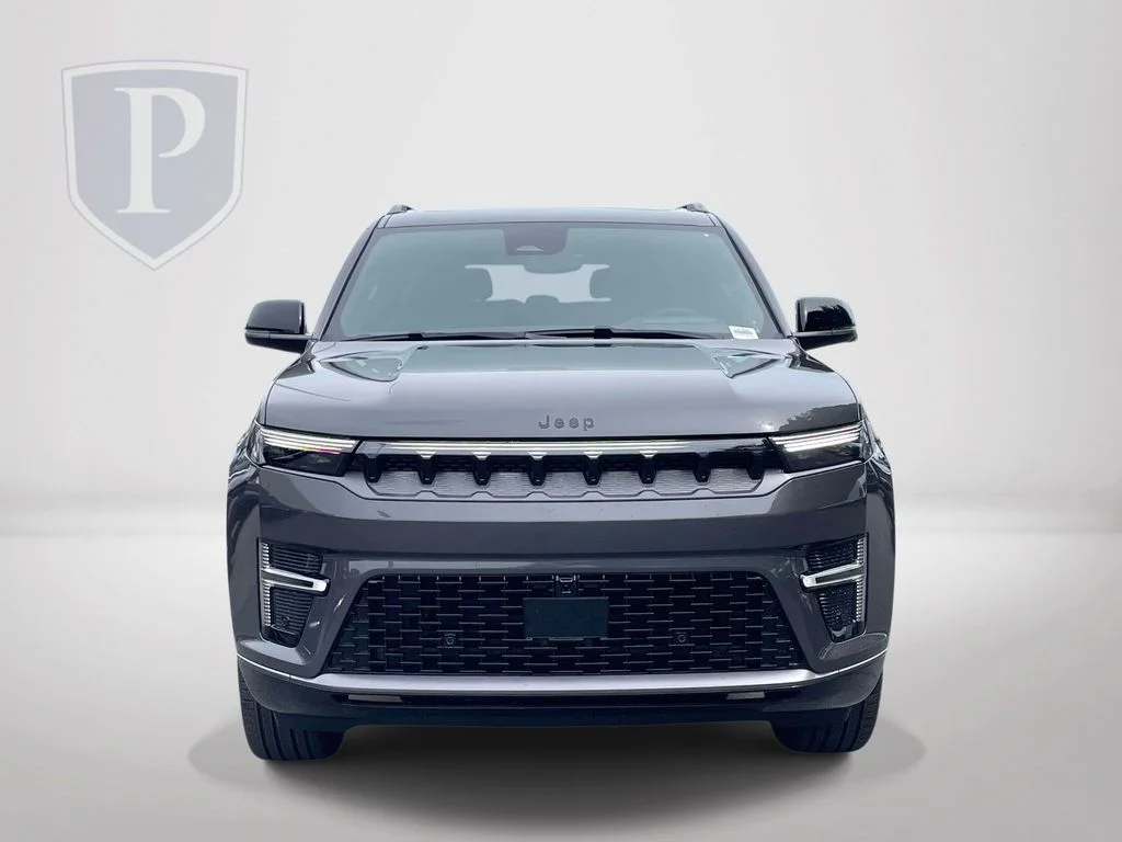 New 2026 Baltic-Gray Metallic Clear-Coat Exterior Paint Jeep Limited Reserve image 3