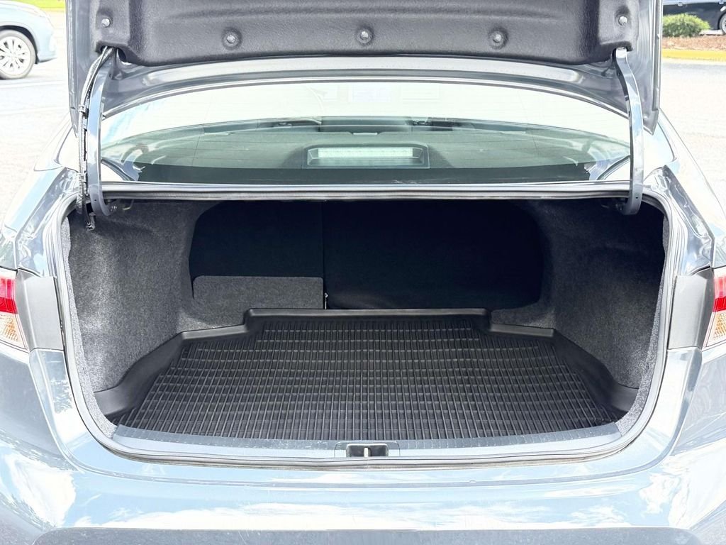 Certified Used 2025  Toyota LE image 15