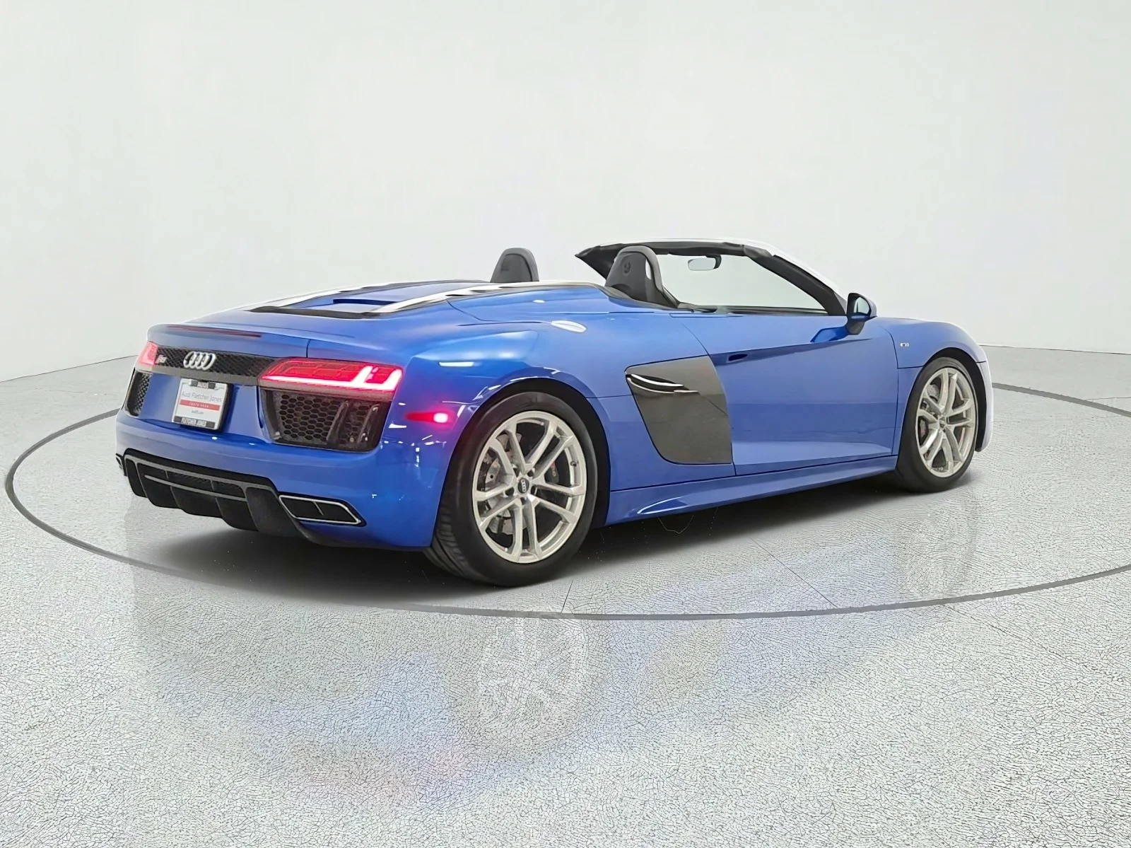 Used 2017 Ara Blue Crystal Effect/Black Roof Audi V10 image 5