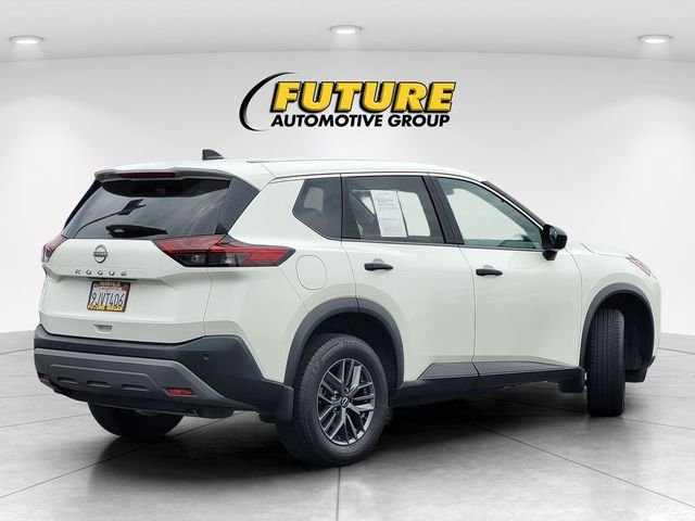 Used 2023 White Nissan S image 4