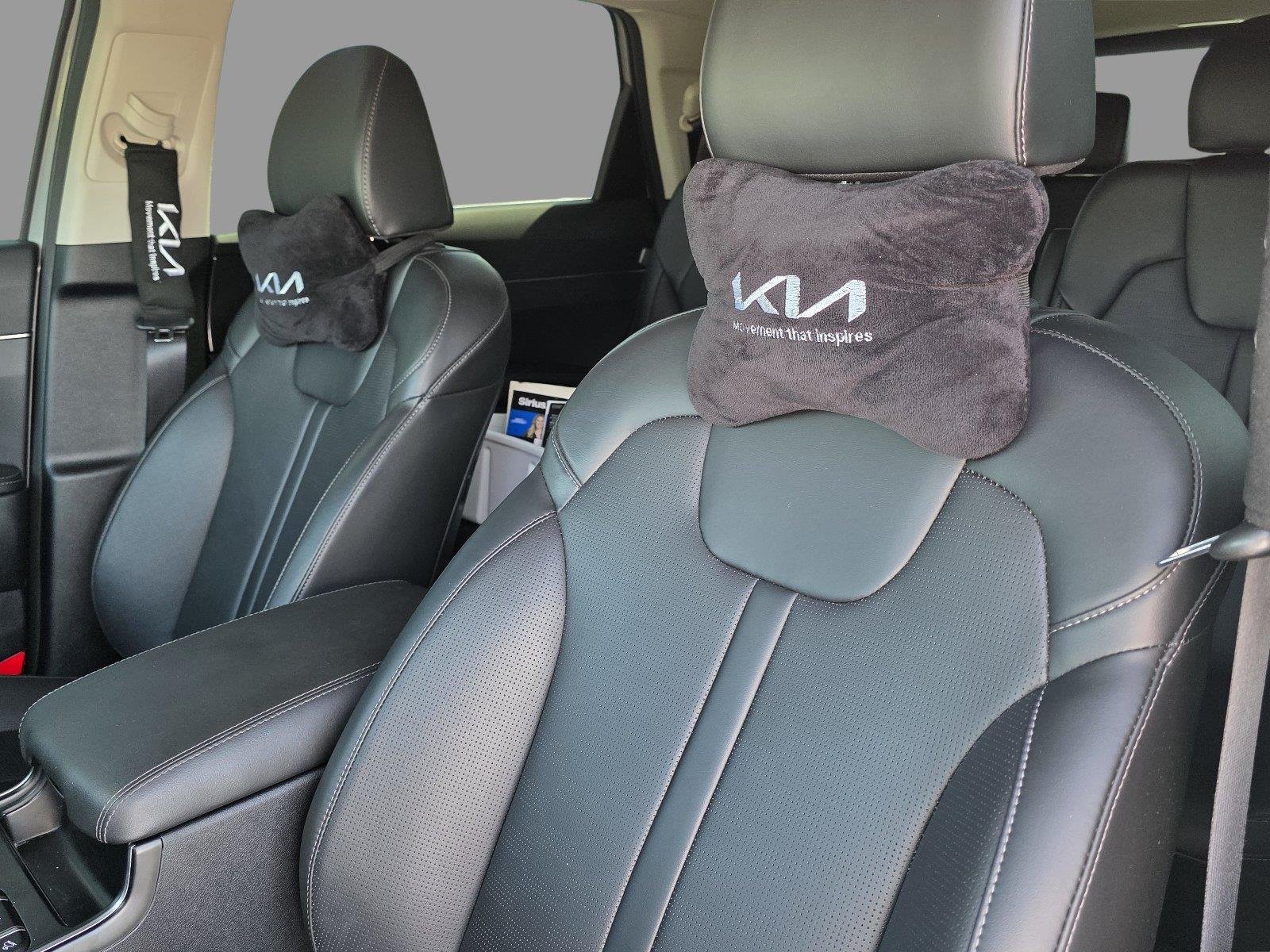Used 2025 Wolf Gray Kia EX image 25