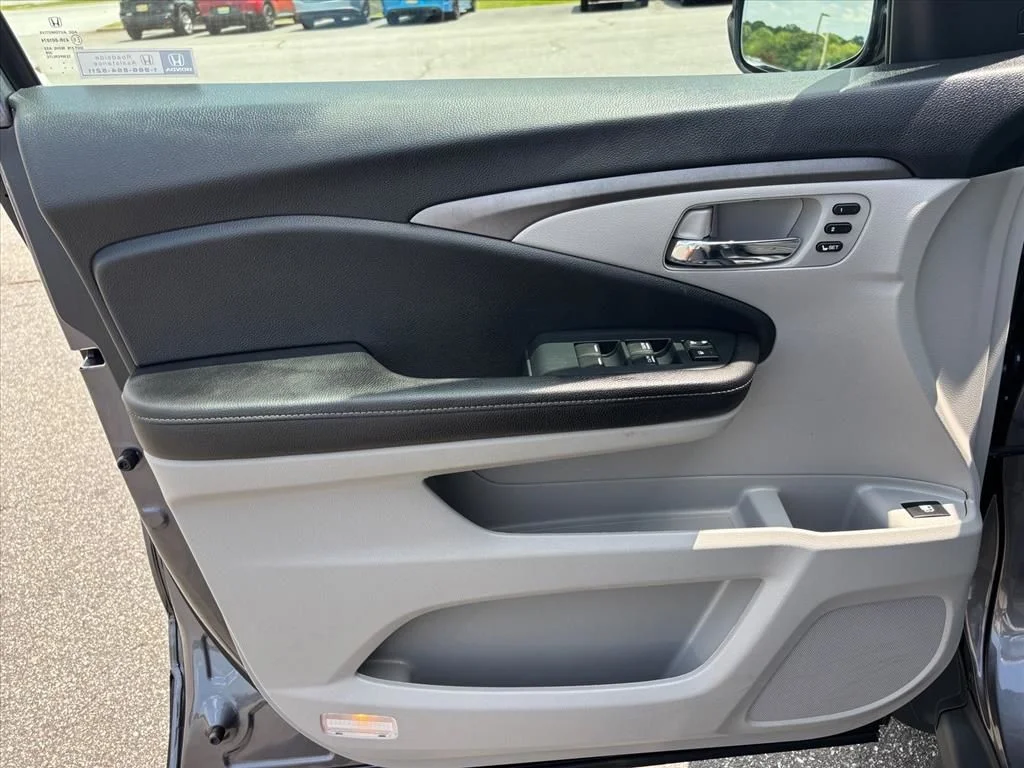 Used 2023 Gray Honda RTL-E image 13