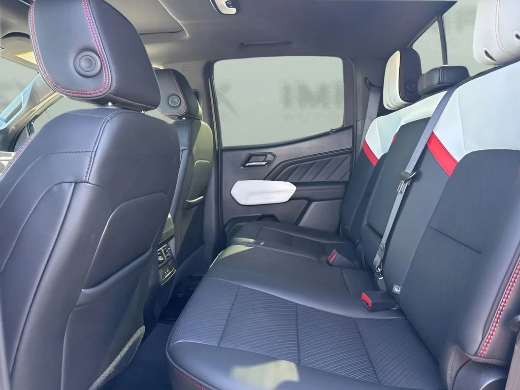 Used 2023 Sterling Metallic GMC AT4X image 14