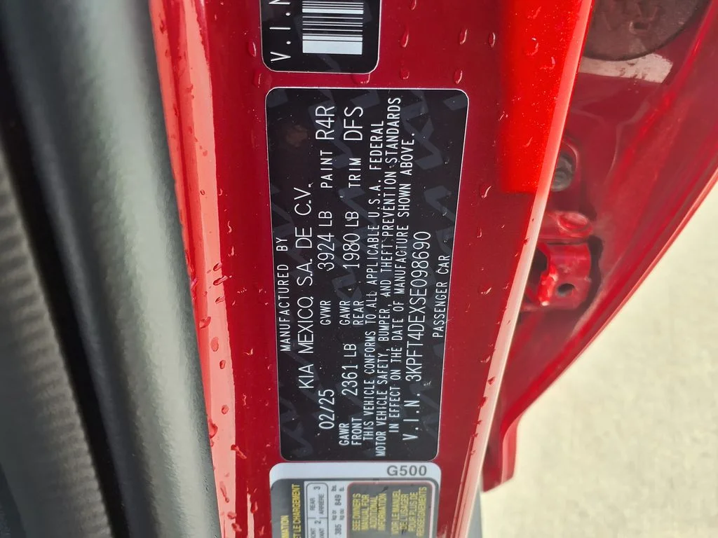 Used 2025 Red Kia LXS image 32