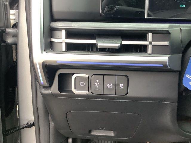 New 2026 Shimmering Silver Hyundai Limited image 26