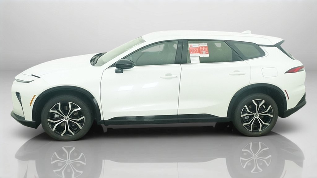 New 2026 Oxygen White Toyota XLE image 2