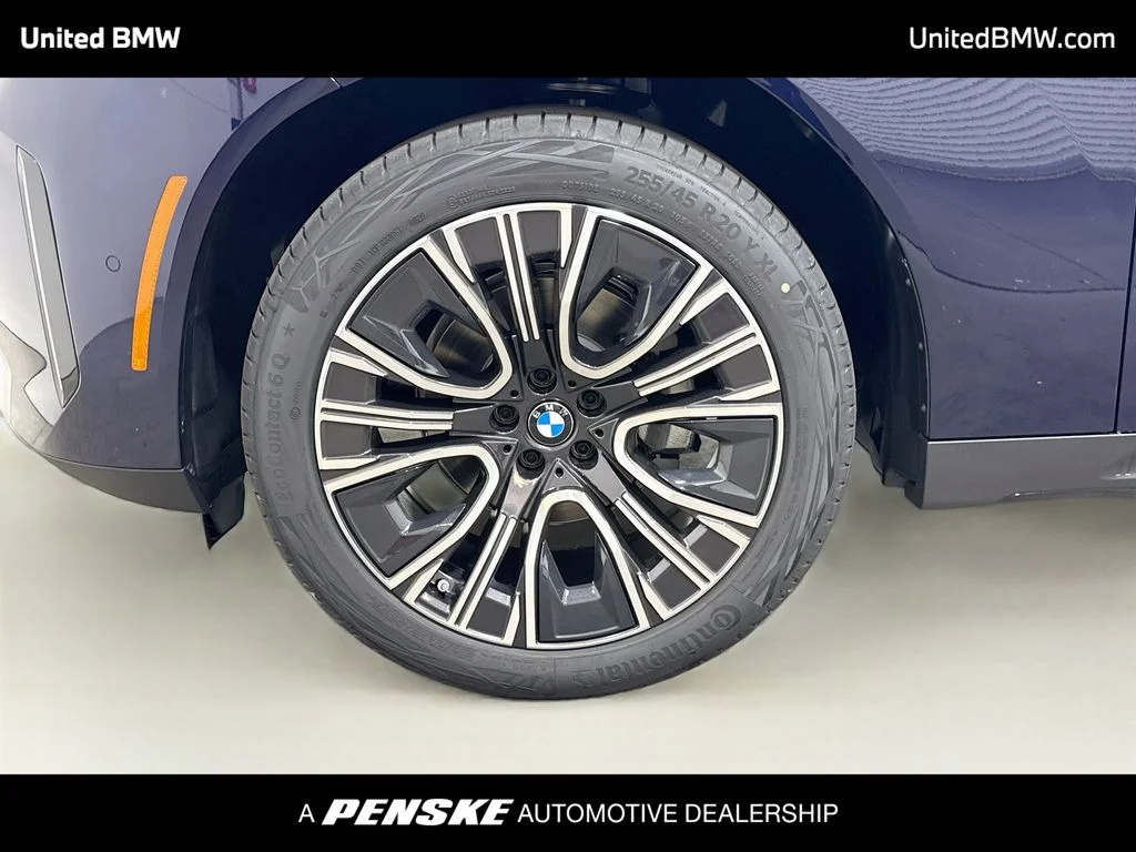 New 2026 Tanzanite Blue II Metallic BMW 30 xDrive image 9