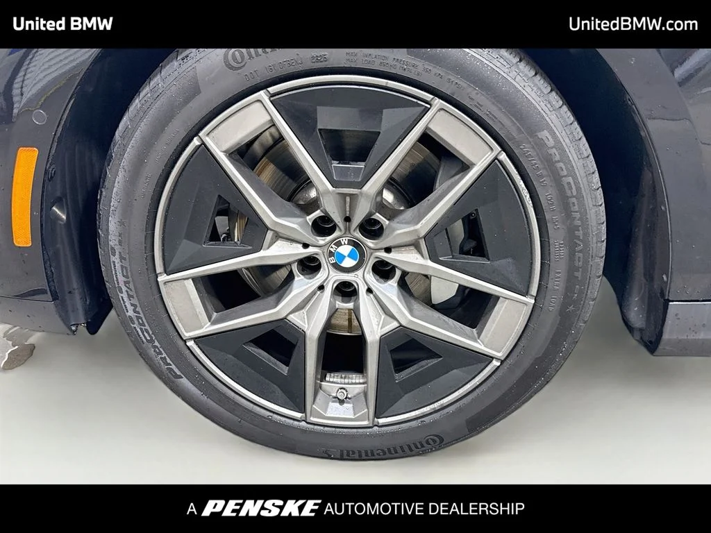 Certified Used 2026 Black Sapphire Metallic BMW 530i xDrive image 2