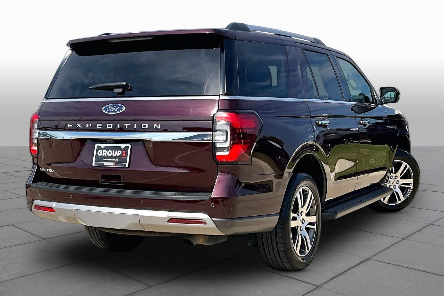 Used 2024 Jewel Red Metallic Tinted Clearcoat Ford Limited image 13