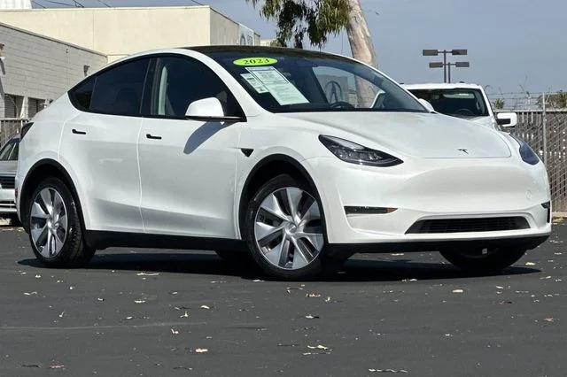 Used 2023 Tesla Model Y Long Range with VIN 7SAYGDEE6PA104594 for sale in Ventura, CA
