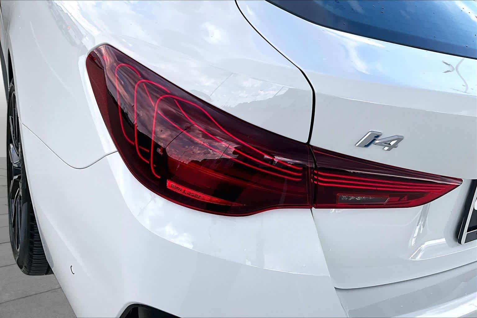 Used 2025 Alpine White BMW M50 image 26