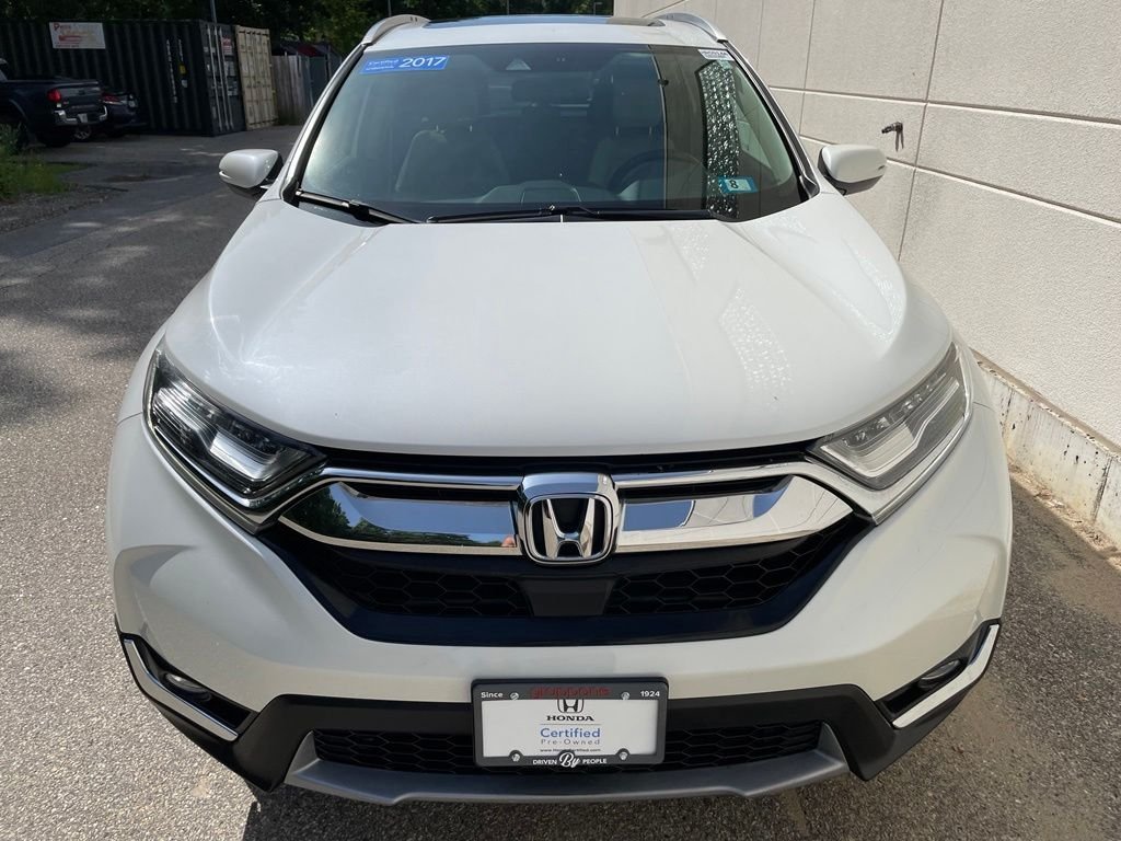 Used 2017 White Diamond Pearl Honda Touring image 6