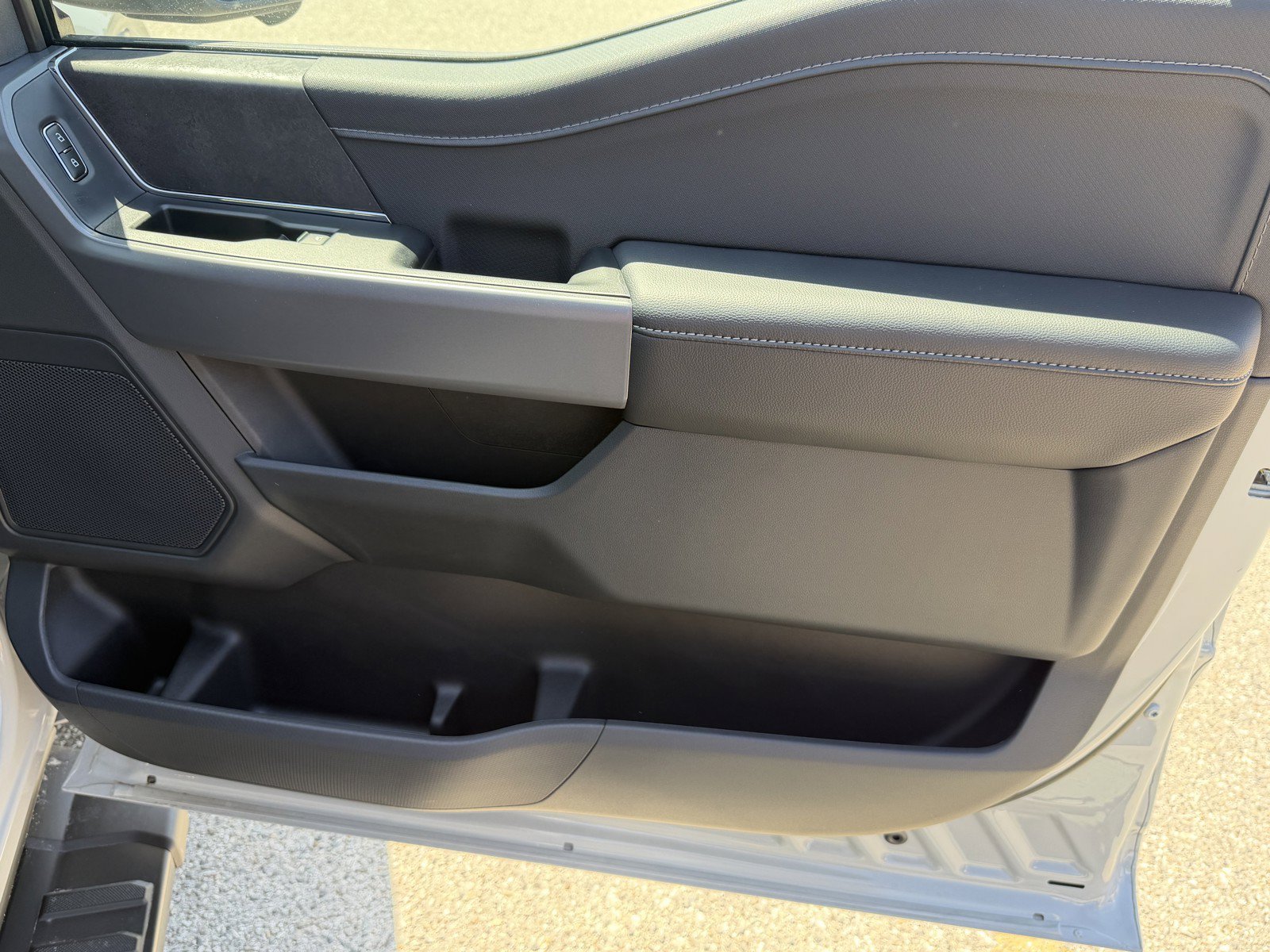 New 2026 Avalanche Ford XLT image 9