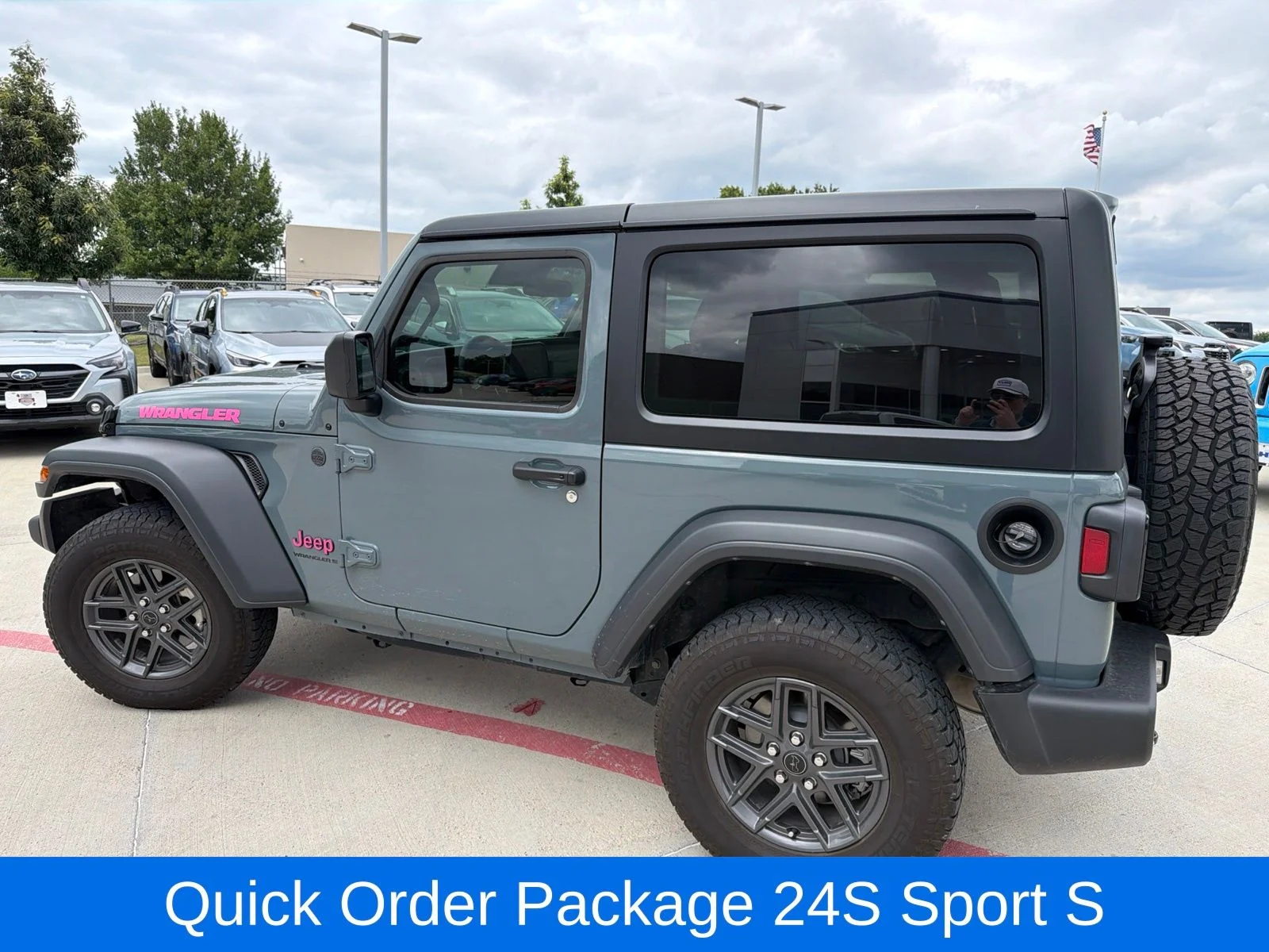 Used 2024 Gray Jeep Sport S image 3