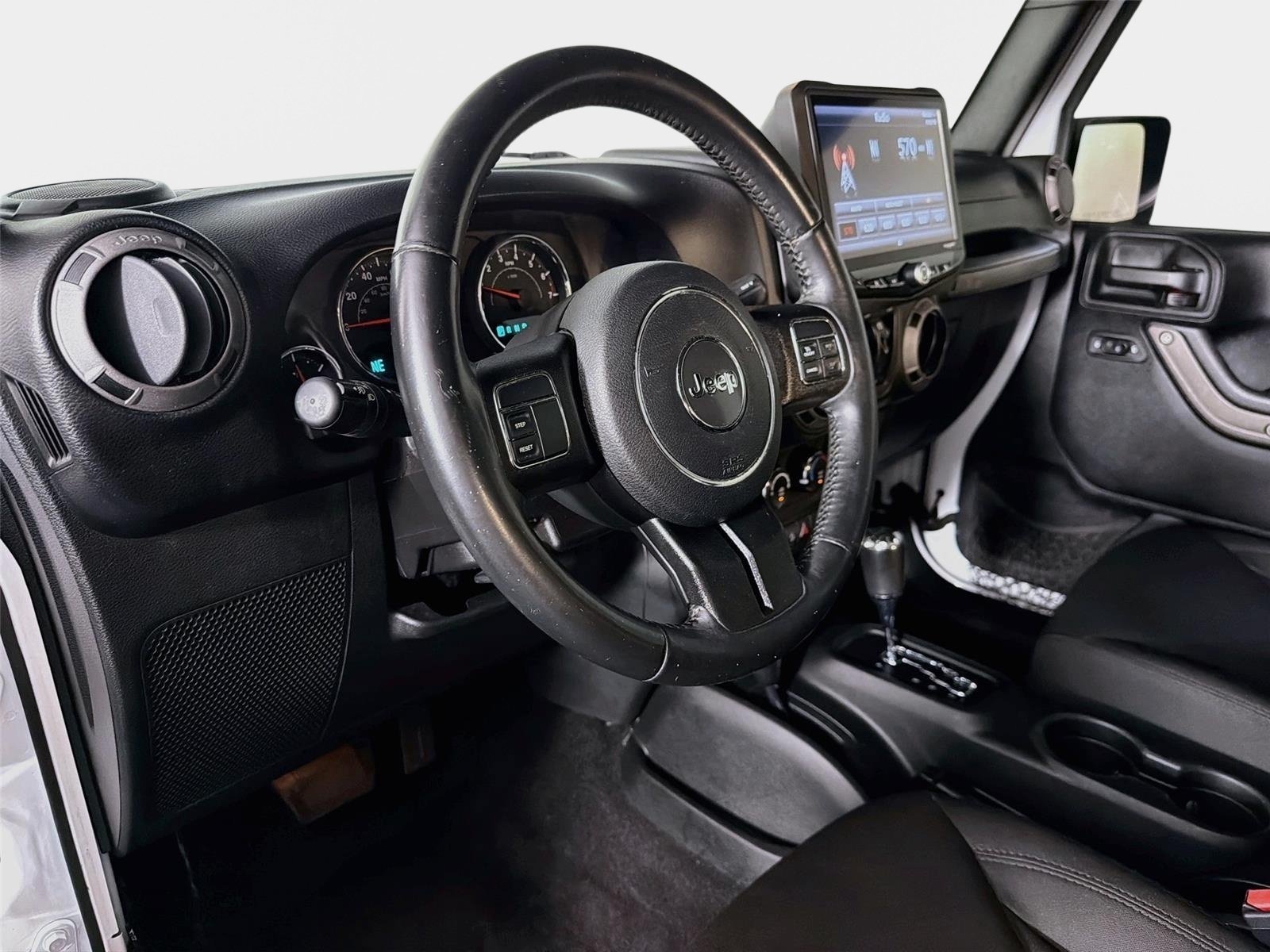 Used 2016 Bright White Clearcoat Jeep Sport image 9