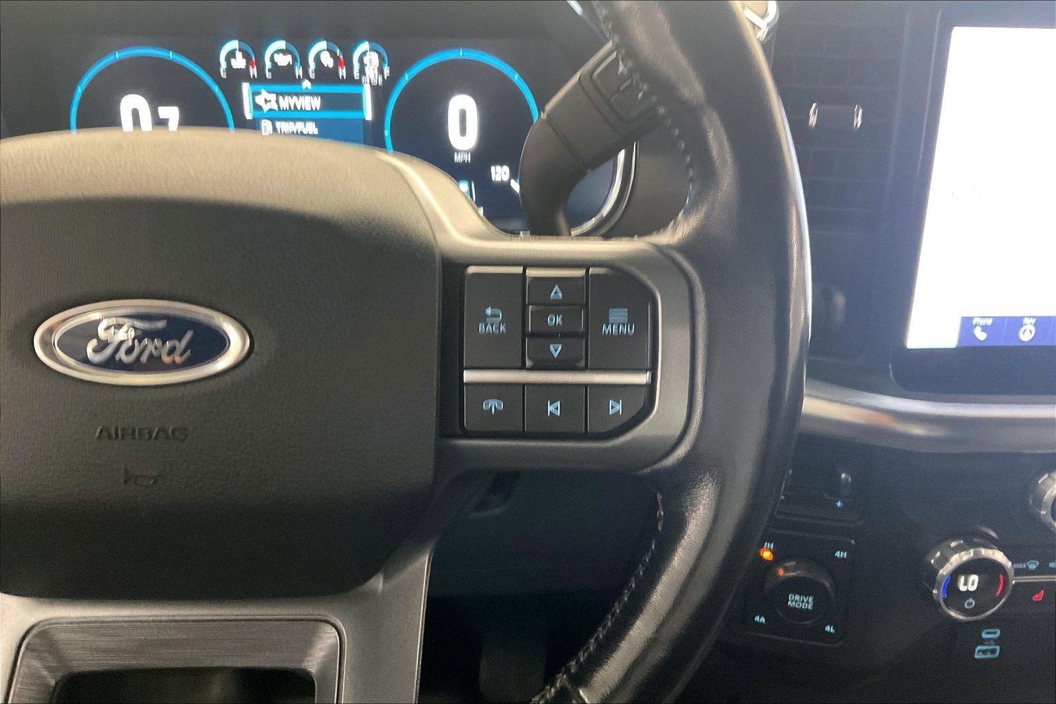 Used 2021 Oxford White Ford Lariat image 21