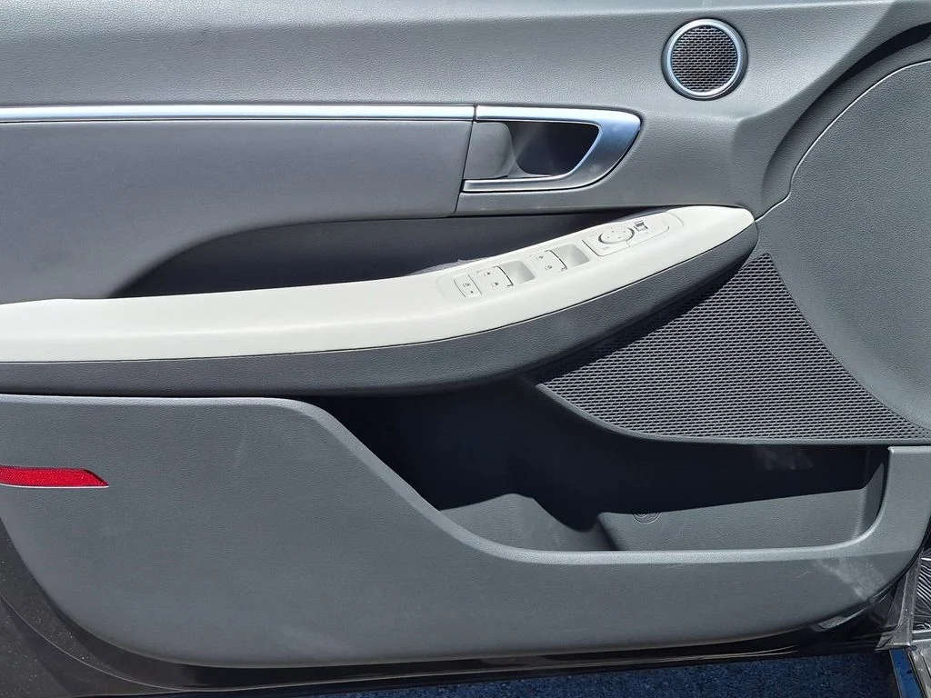 Certified Used 2026 Gray Hyundai SEL Sport image 11
