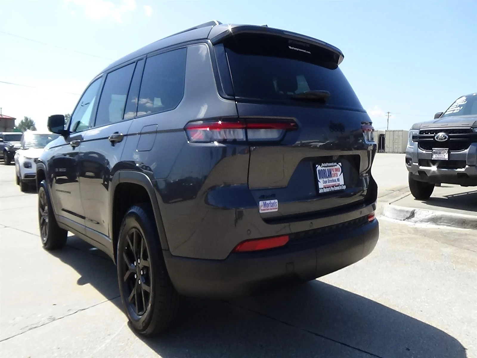 Certified Used 2025 Baltic Gray Metallic Clear Coat (pas) Jeep Altitude X image 8