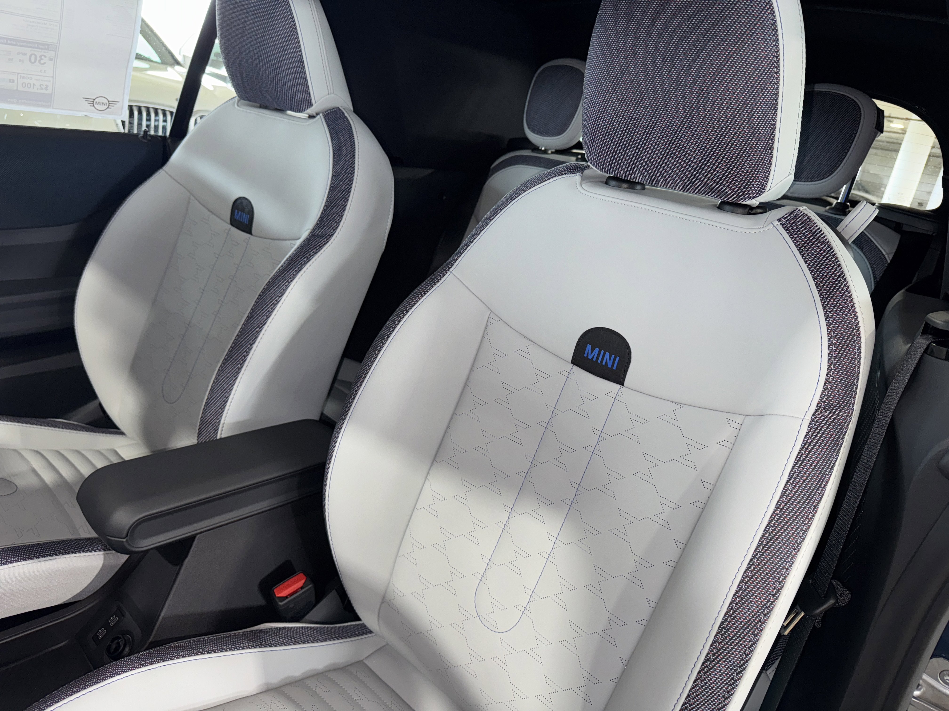 2026 MINI Convertible S - Photo 23