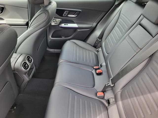 New 2026 MANUFAKTUR Moonlight White Metallic Mercedes-Benz GLC 43 AMG® image 11