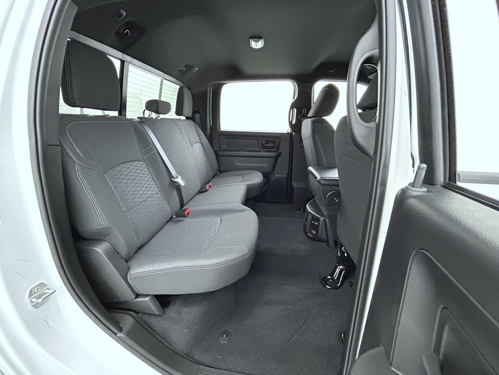 New 2026 Bright White Clear-Coat Exterior Paint RAM Tradesman image 18