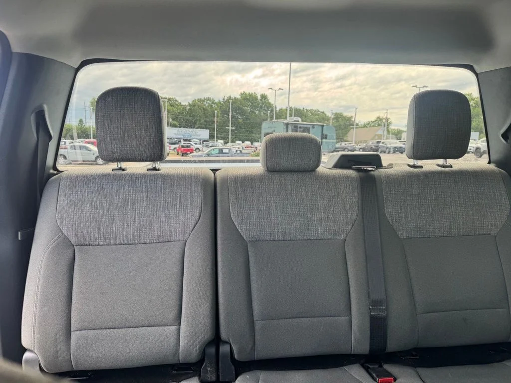 Used 2025 Oxford White Ford XLT image 9