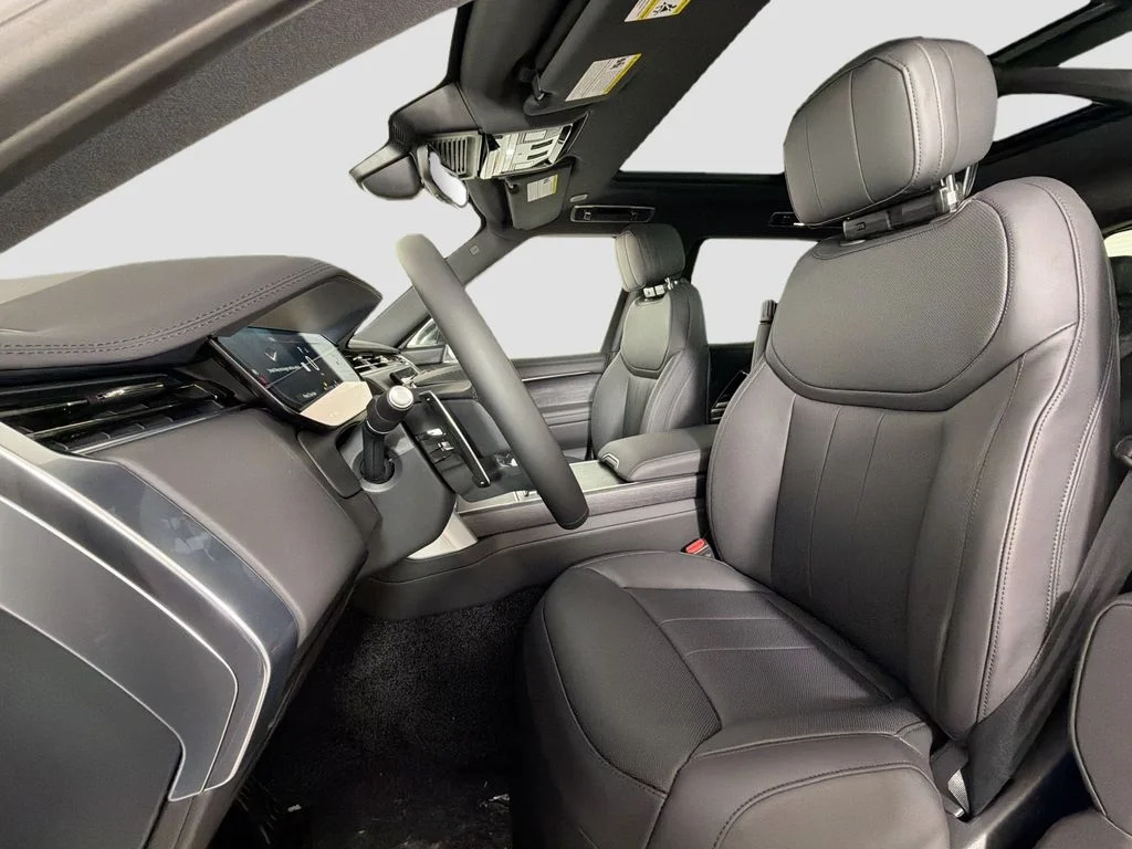 New 2026 Fuji White Land Rover SE 7 Seats image 22