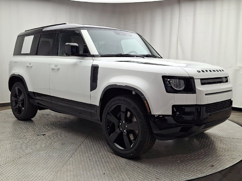 New 2026 Fuji White Land Rover X-Dynamic SE image 2