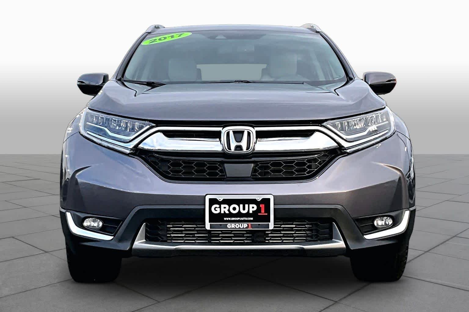 Used 2017 Modern Steel Metallic Honda Touring image 4