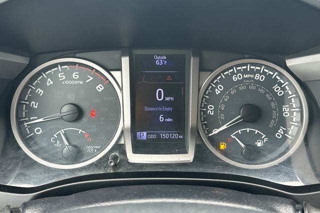 Used 2019 White Toyota SR5 image 25