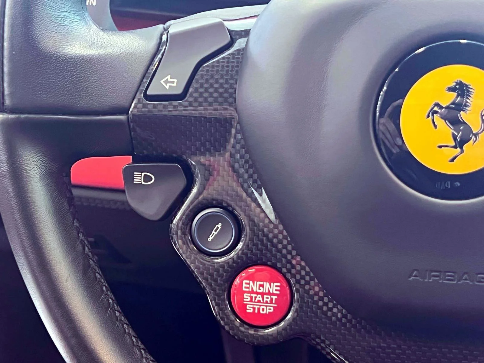 Used 2019 White Ferrari  image 22