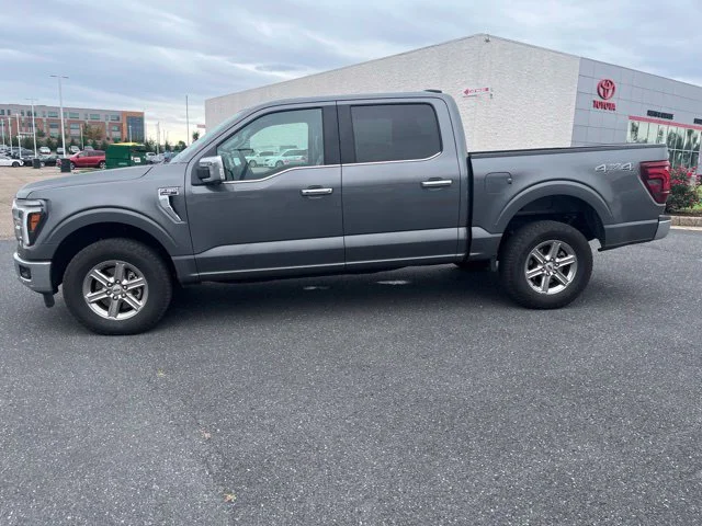 Used 2025 Gray Ford Lariat image 4