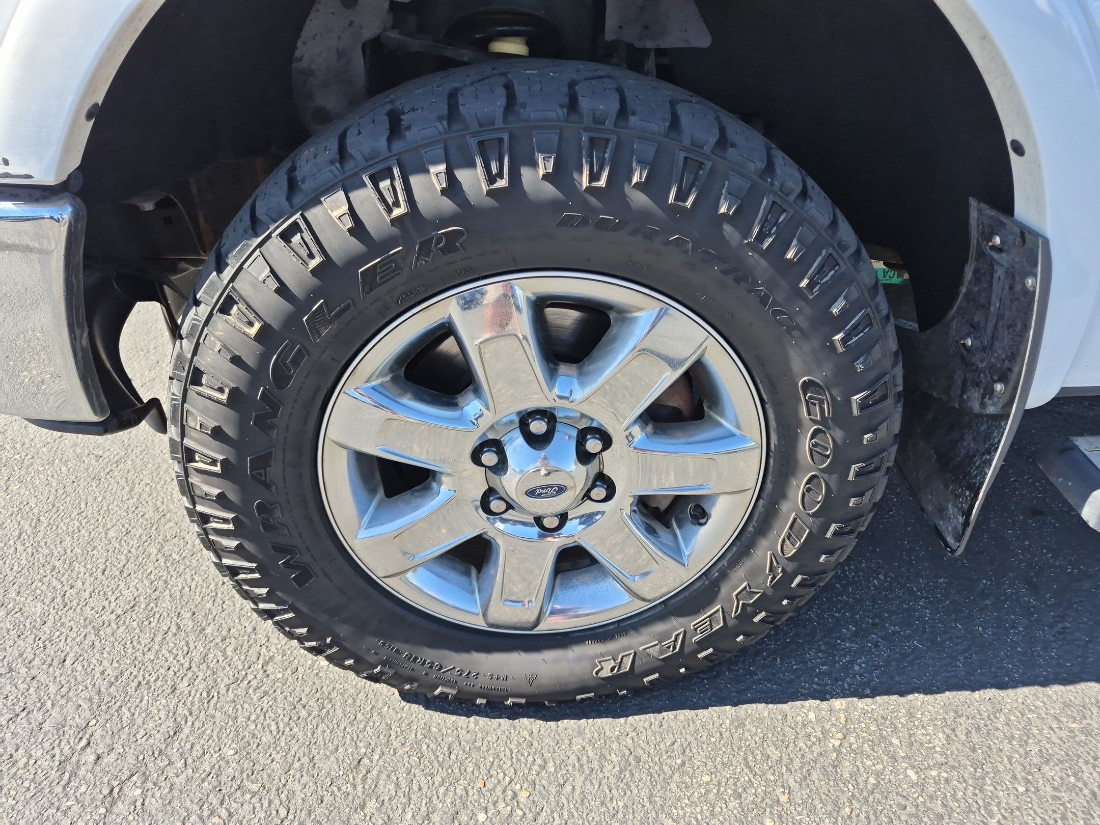 Used 2013 White Ford XL image 12