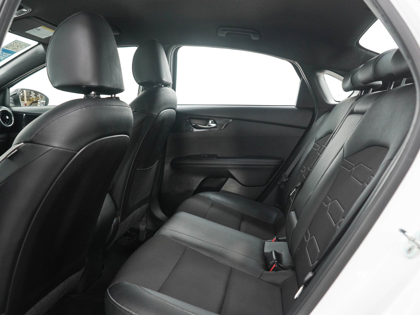 Used 2021 Snow White Pearl Kia GT-Line image 14