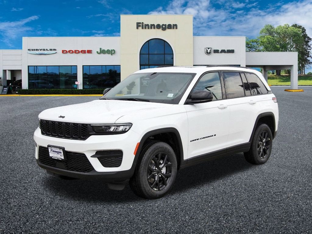 New 2025 Bright White Clear-Coat Exterior Paint Jeep Altitude X image 3