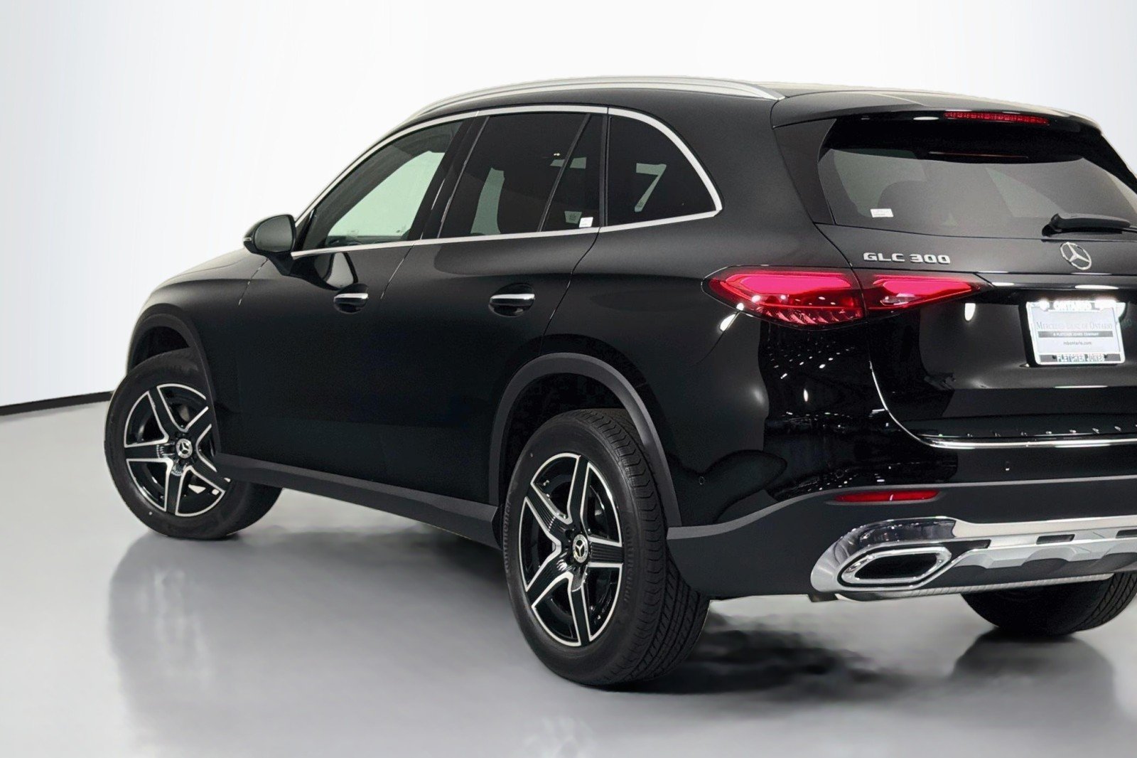 New 2026 Black Mercedes-Benz GLC 300 SUV image 14