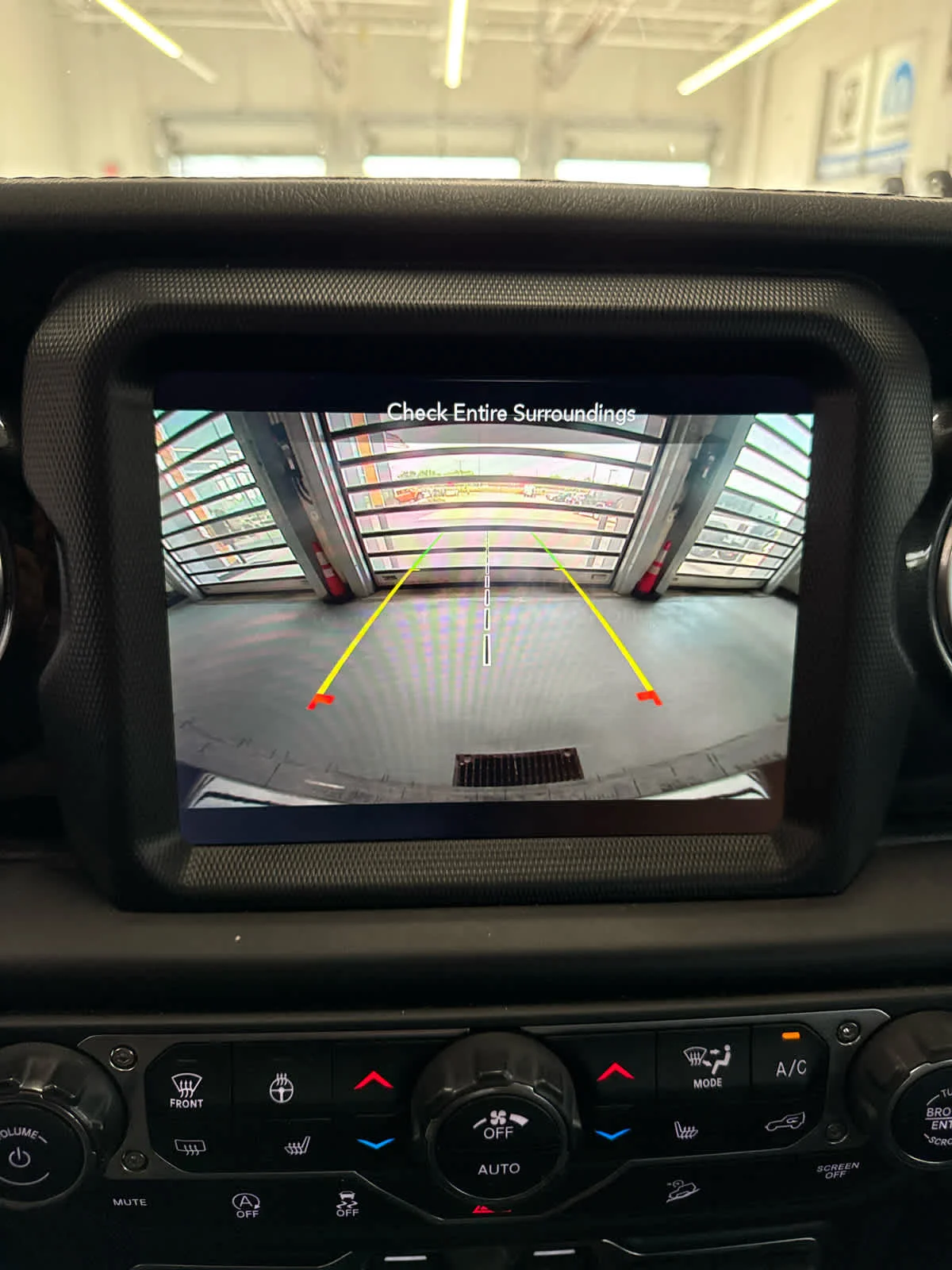 Used 2020 Black Clearcoat Jeep Sahara Altitude image 11