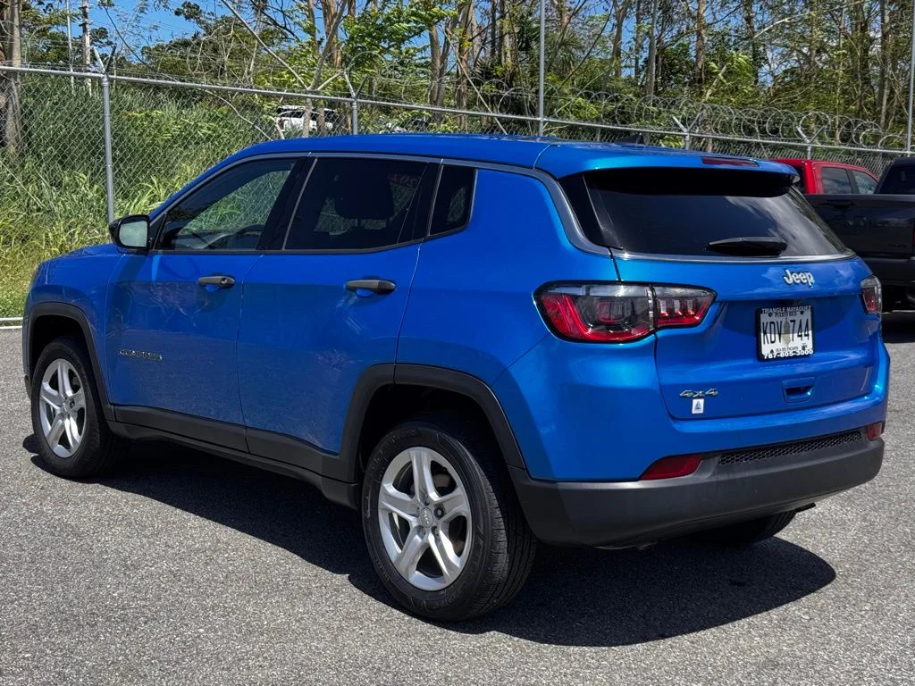 Used 2023 Blue Jeep Sport image 9