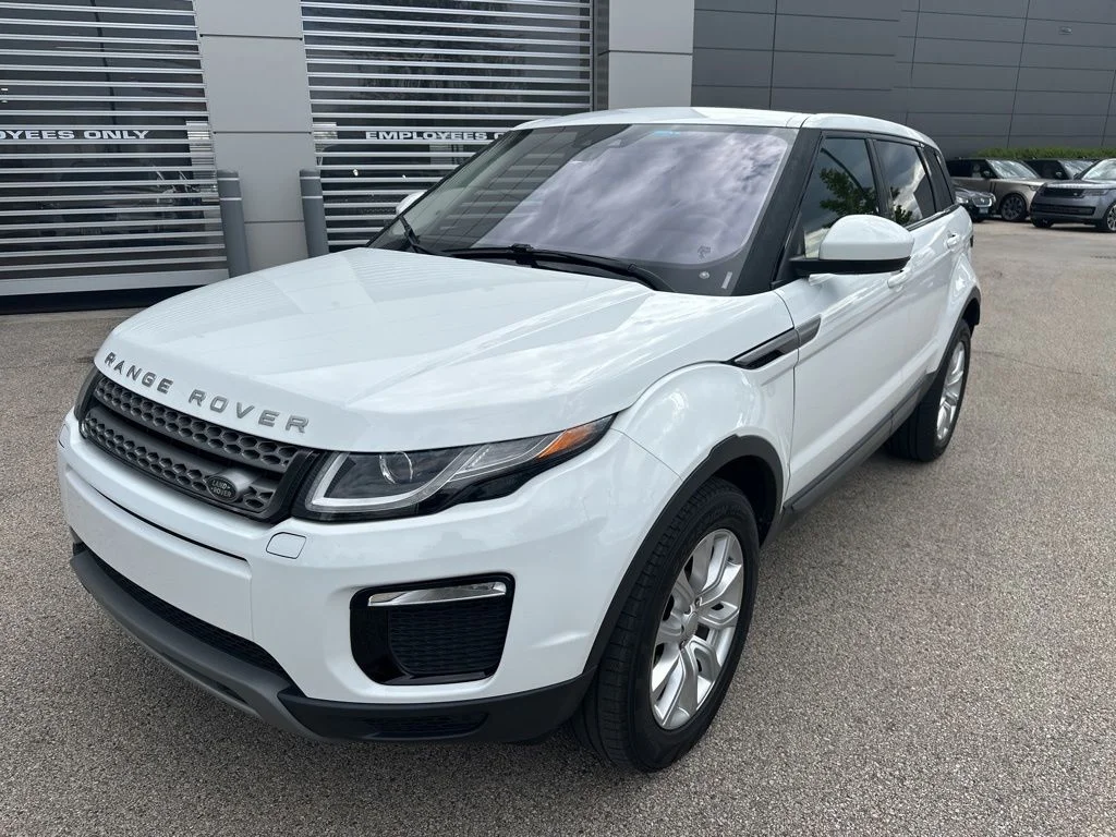 2019 Land Rover Range Rover Evoque SE's photo