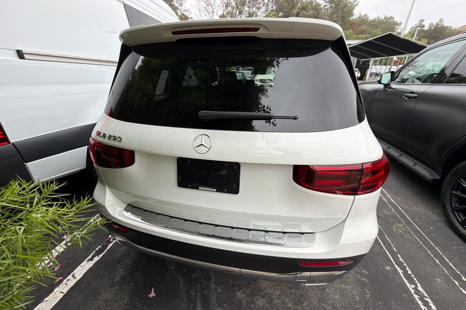 Certified Used 2025 White Mercedes-Benz GLB 250 image 9