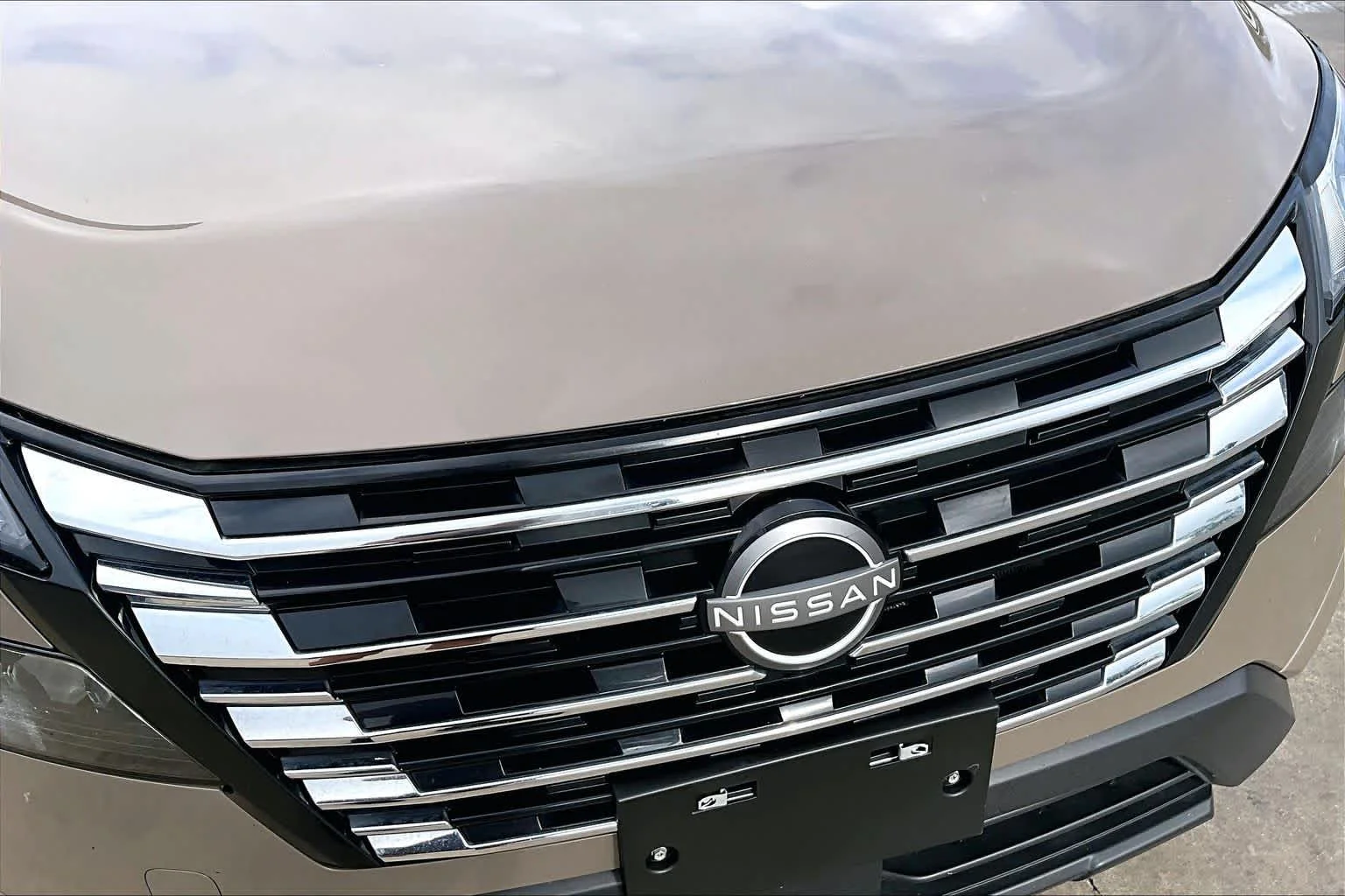 Used 2025 Baja Storm Metallic Nissan SV image 28