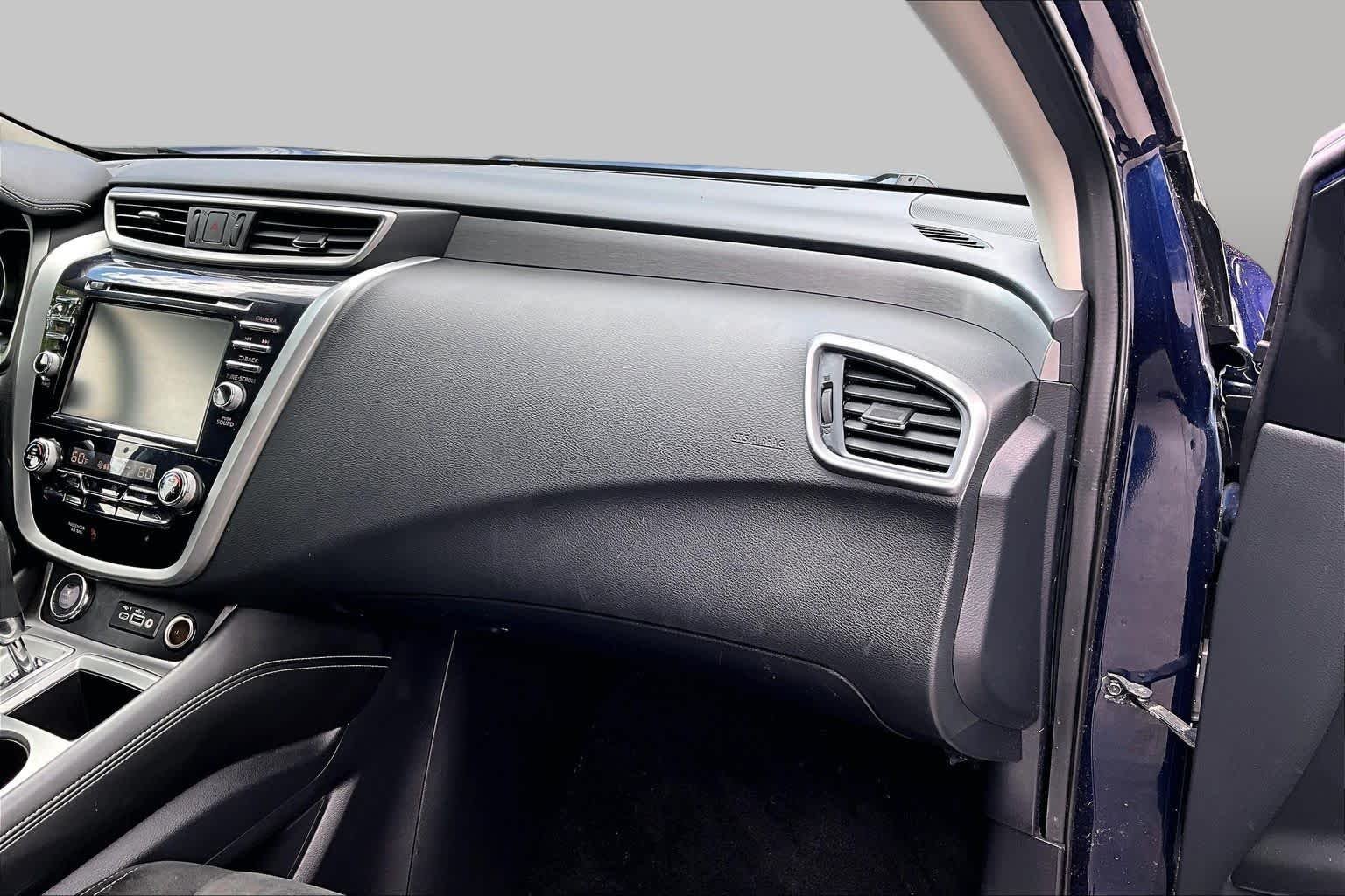 Used 2019 Deep Blue Pearl Nissan S image 17
