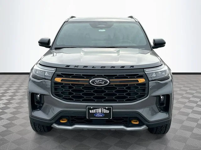 New 2026 Gray Metallic Ford Tremor image 2