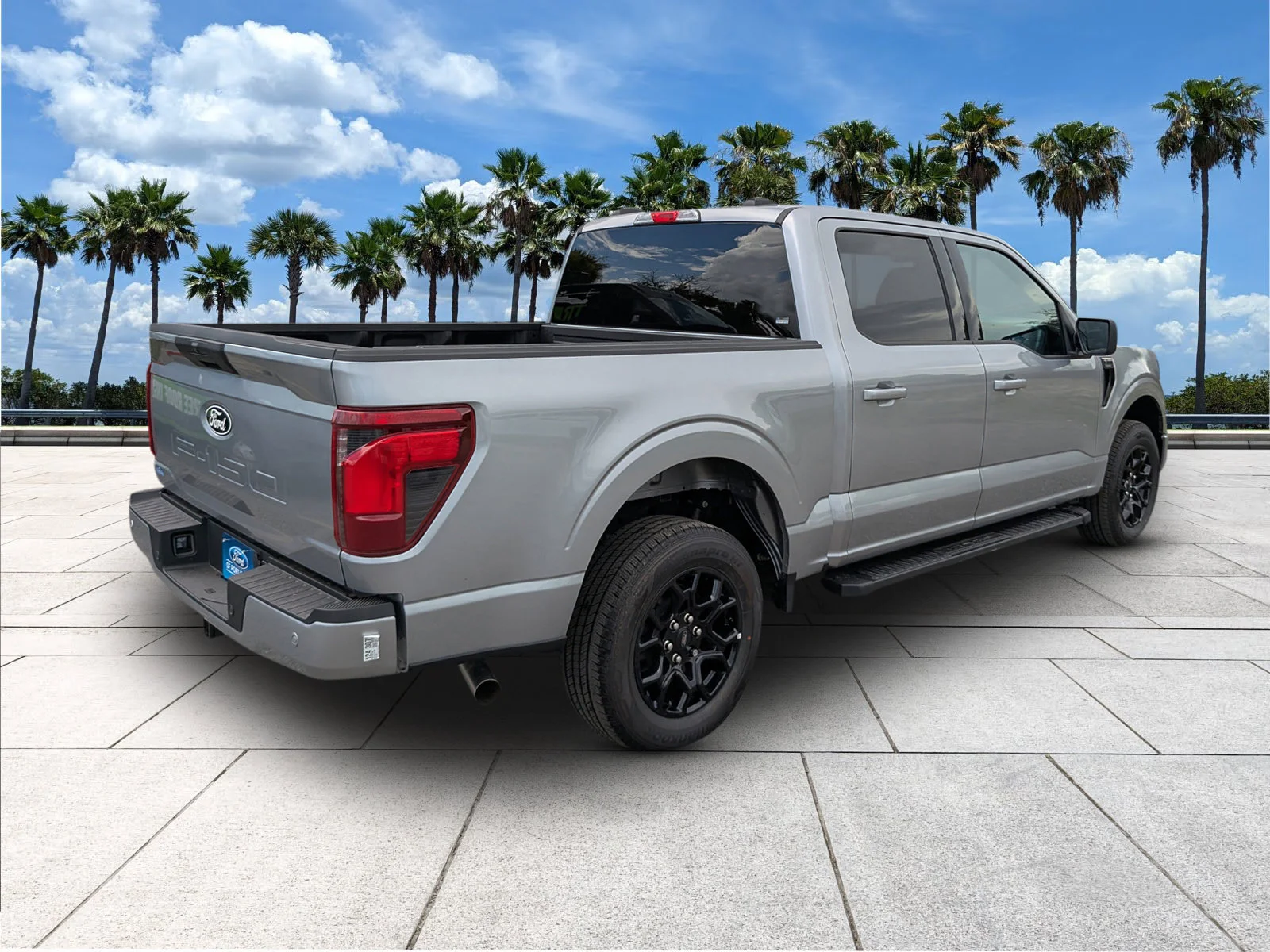 New 2026 Iconic Silver Metallic Ford XLT image 7