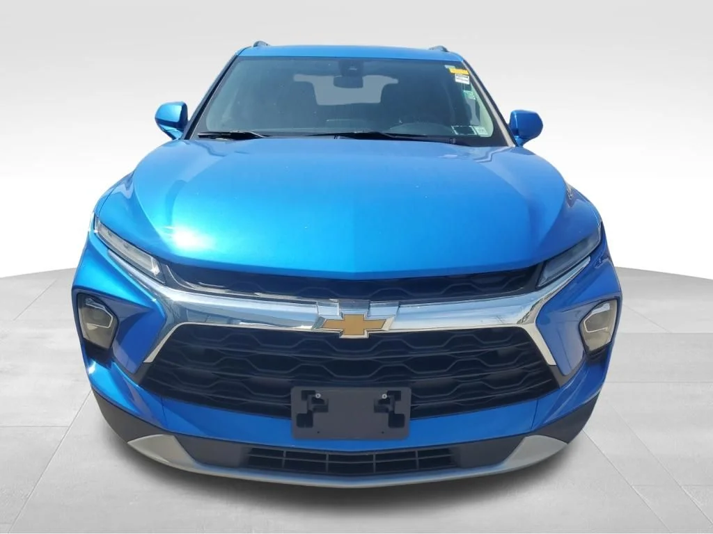 Used 2024 Blue Chevrolet LT image 9