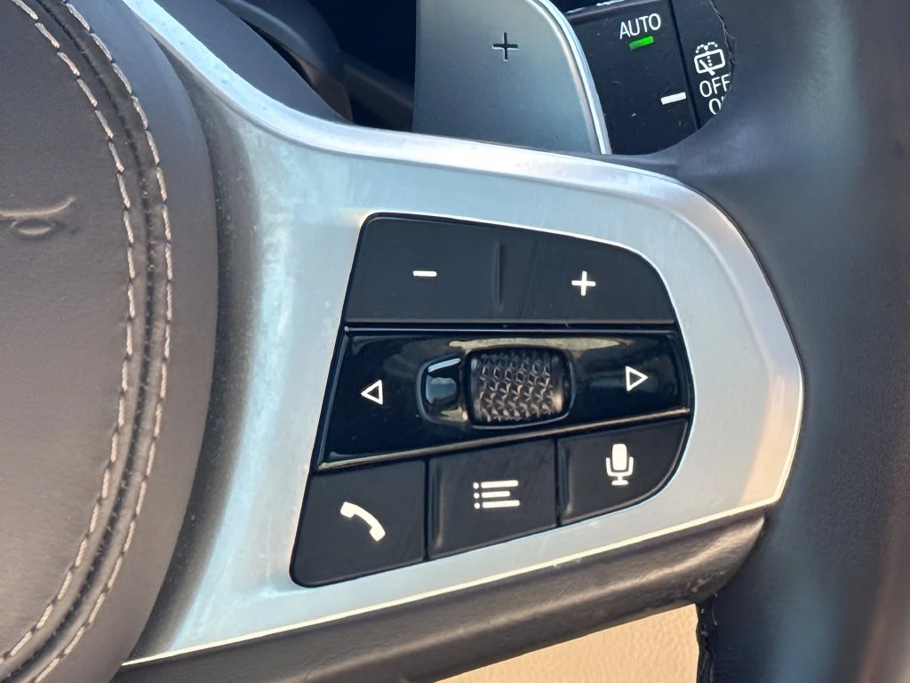 Used 2020 Blue BMW sDrive40i image 18