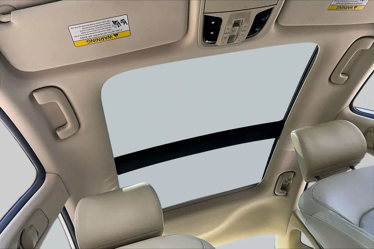 Used 2019 Snow White Pearl Kia Technology image 22